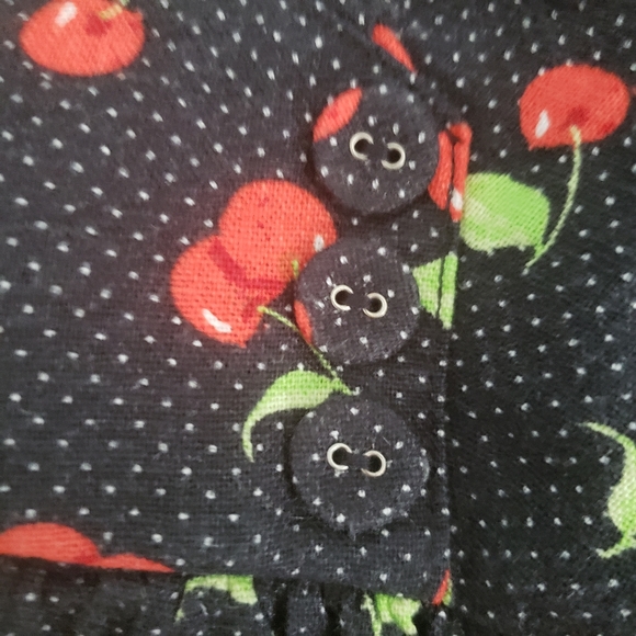 Summer dress with cherry pattern - Picture 2 of 3